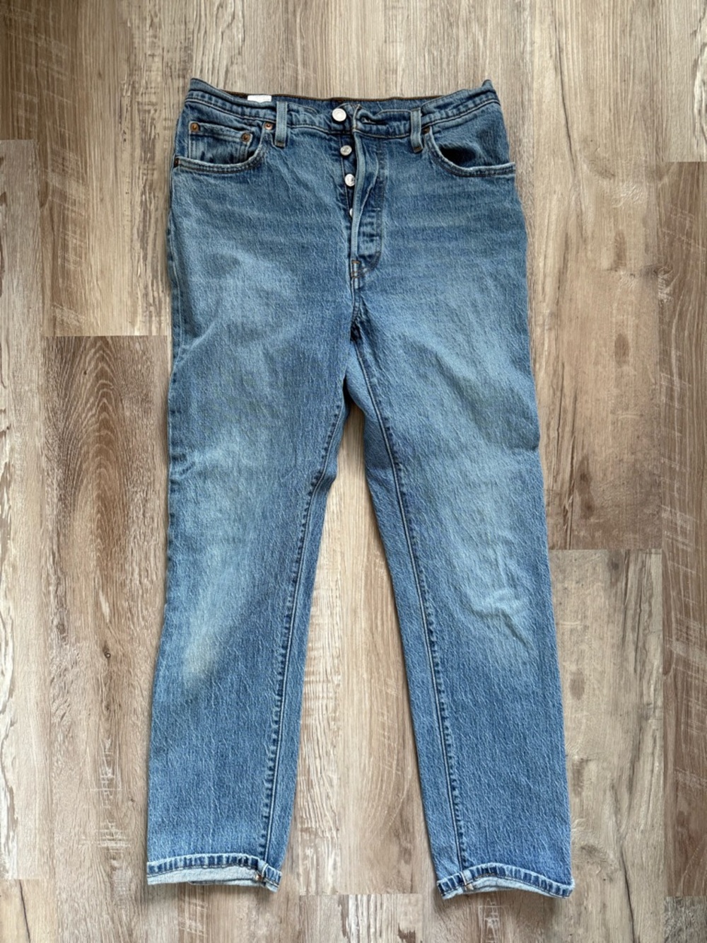 Levi's 501 Light Blue Denim Jeans with Leather Patch W29 L30